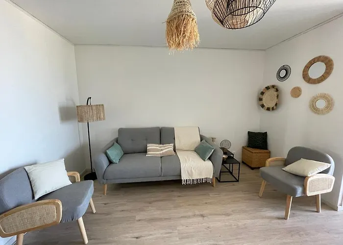 アパート T3 Face A La カネ